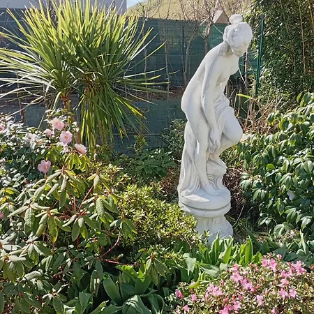 Au Coeur D'un Jardin * Port-en-Bessin-Huppain